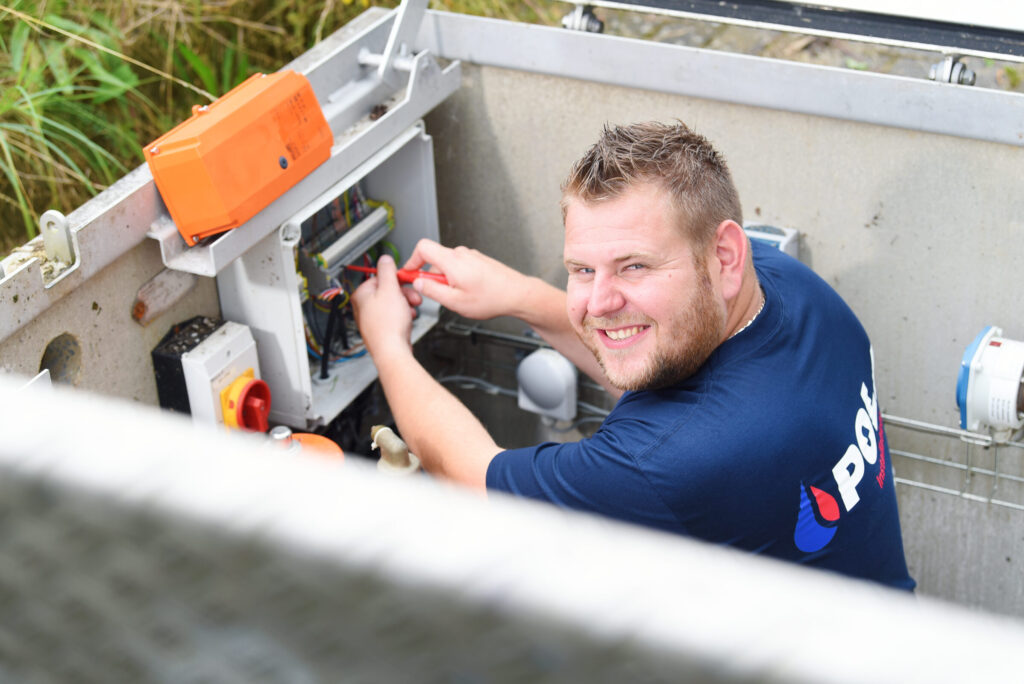monteur elektrotechniek pola bij groepenkast